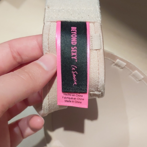 32B like new strapless bra - Picture 3 of 4